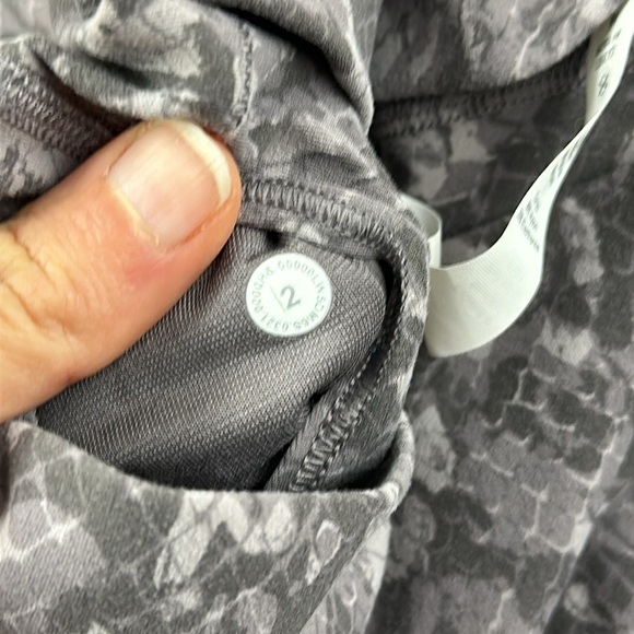 Lululemon Align High-Rise Pant 28" Hideaway Camo Lunar Rock Multi - Picture 5 of 5